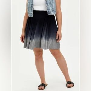 Torrid Super Soft Knit Black/Grey Ombré Skirt size 2